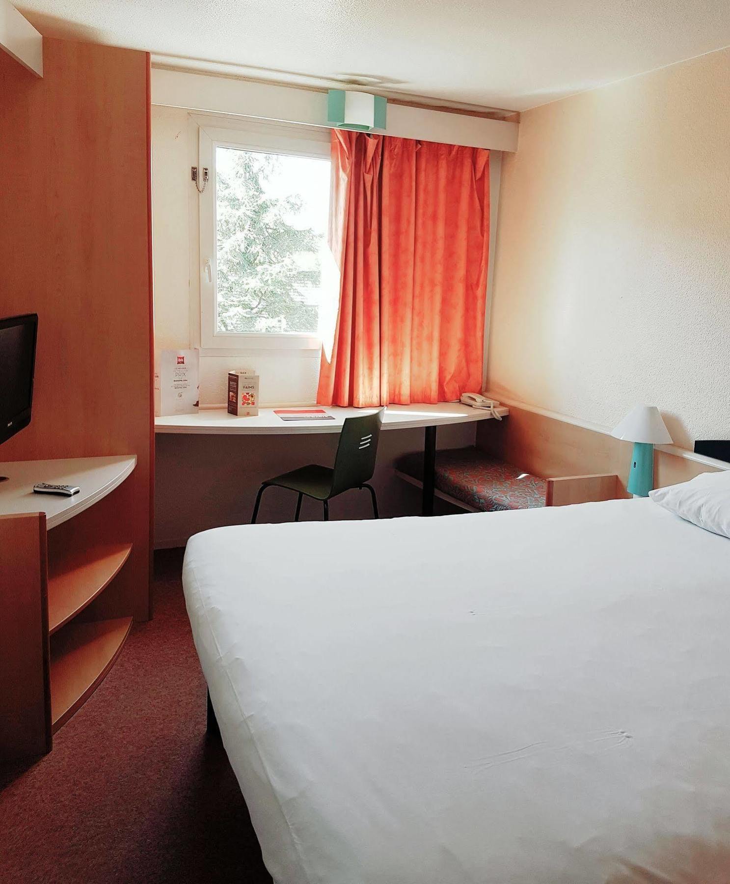 Ibis Archamps Porte De Geneve Bagian luar foto