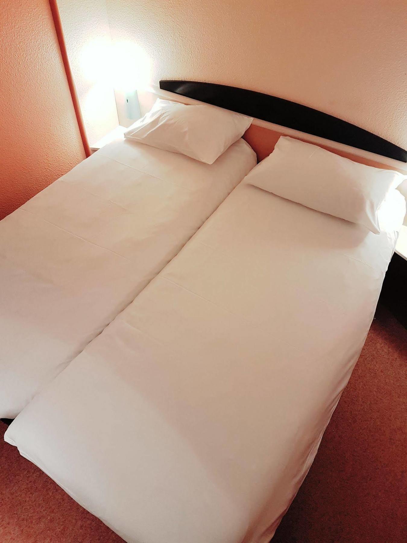 Ibis Archamps Porte De Geneve Bagian luar foto