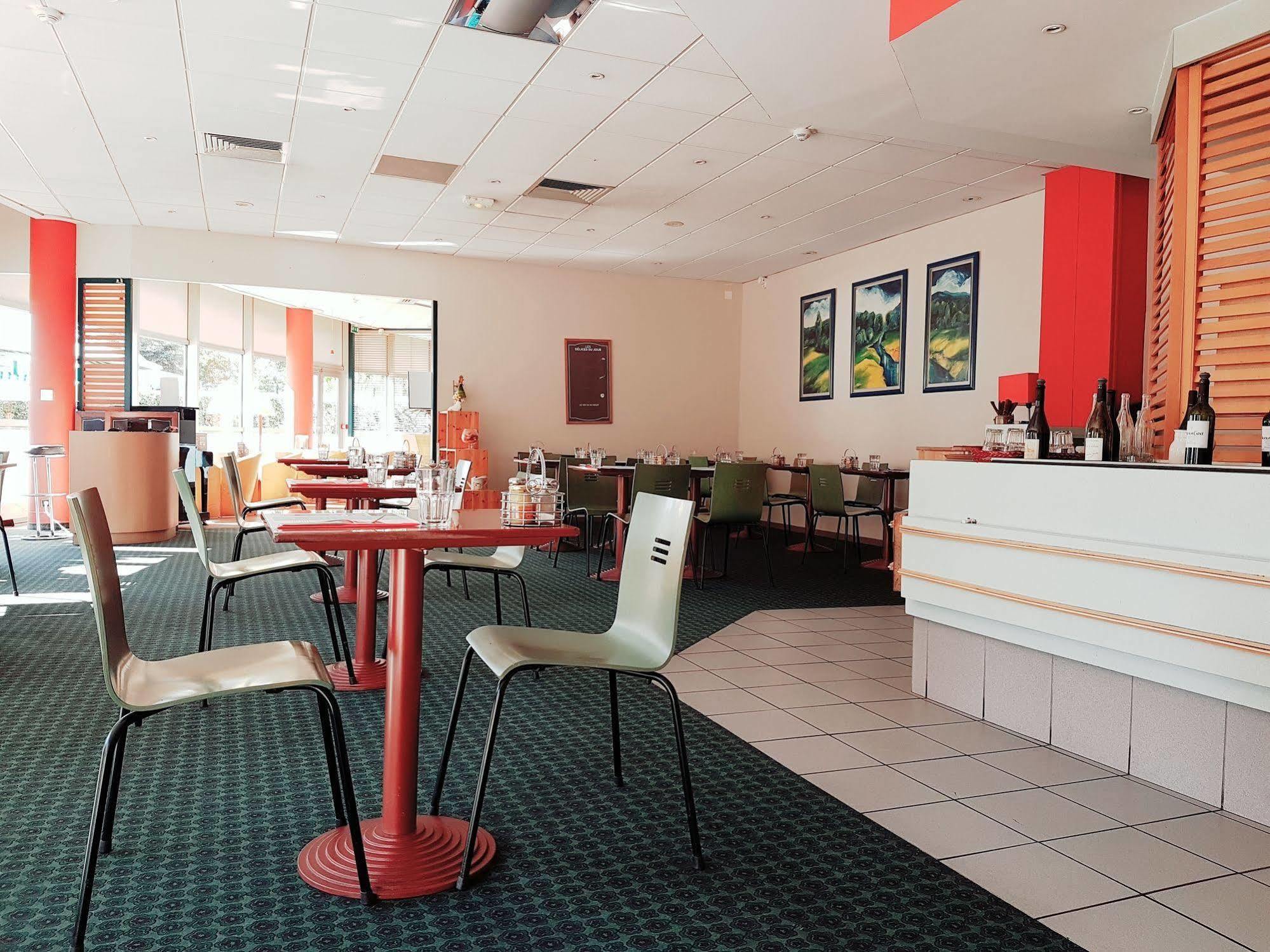 Ibis Archamps Porte De Geneve Bagian luar foto
