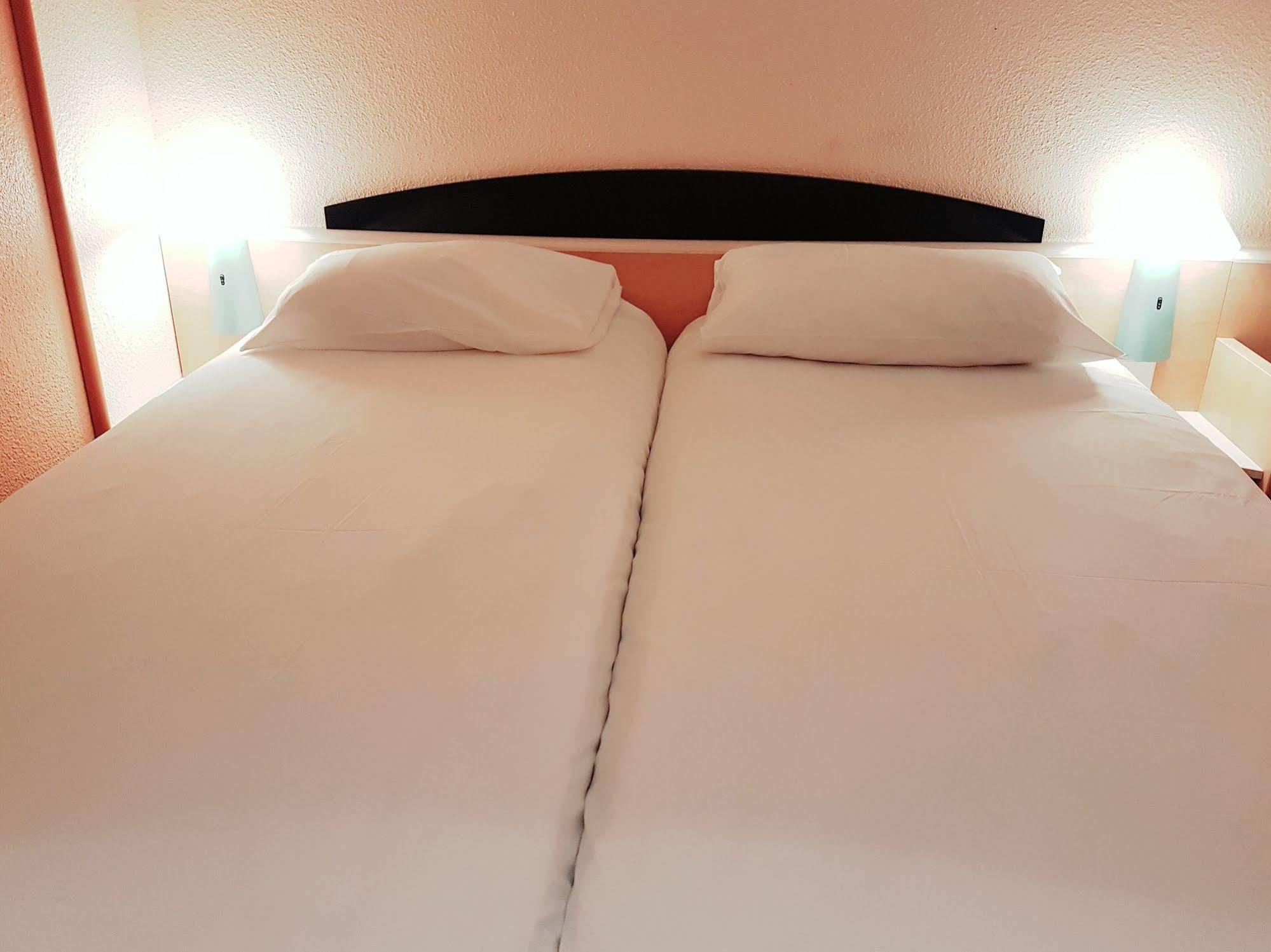 Ibis Archamps Porte De Geneve Bagian luar foto